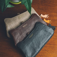 Clasp long wallet Greige <Donation ticket ¥1,600 included> an001