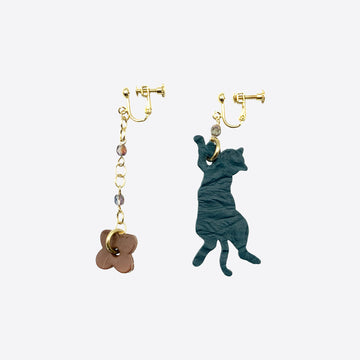 HANAEMU Flower Smile Earrings Blue Green &lt;Donation ticket ¥150 included&gt; an028